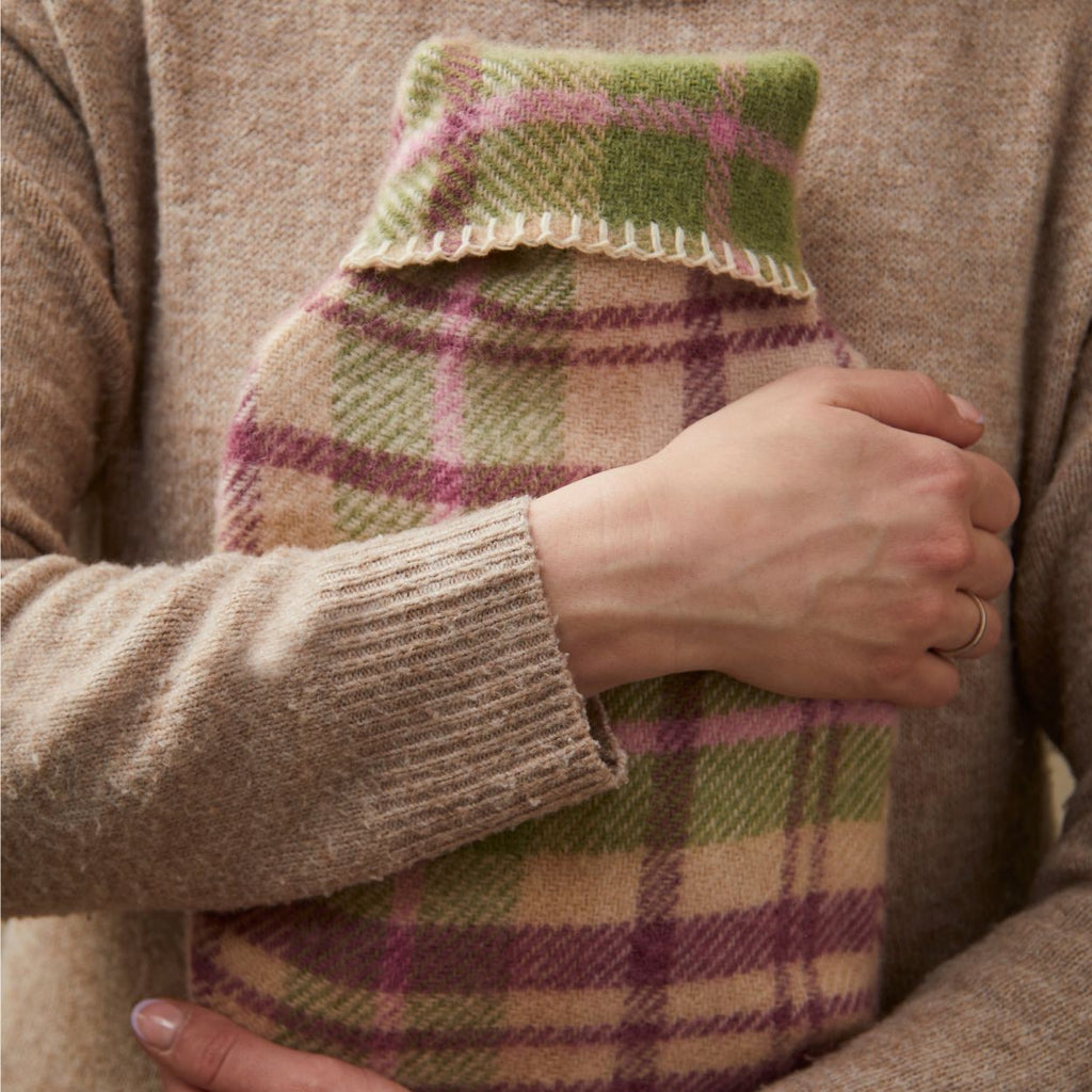 Hot water bottle cover in pure virgin pink wool