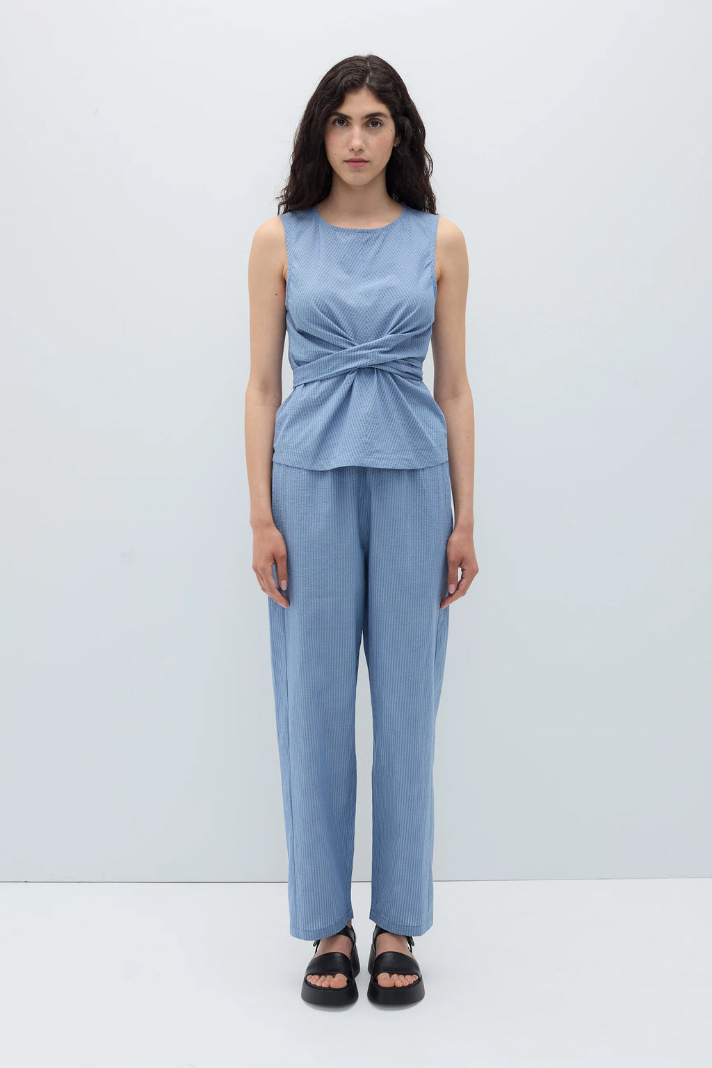 Kampa blue striped pants