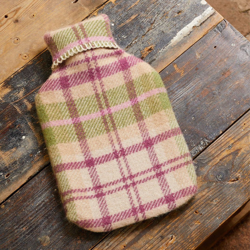 Hot water bottle cover in pure virgin pink wool