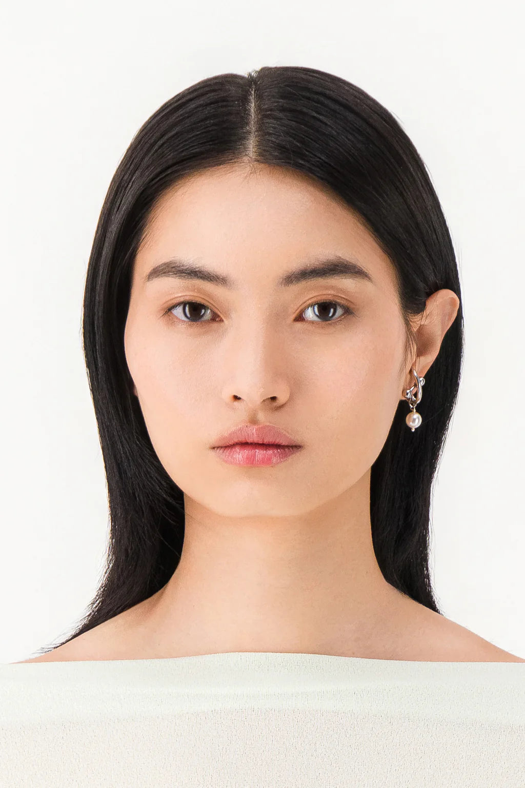 Betsy crystal earcuff palladium