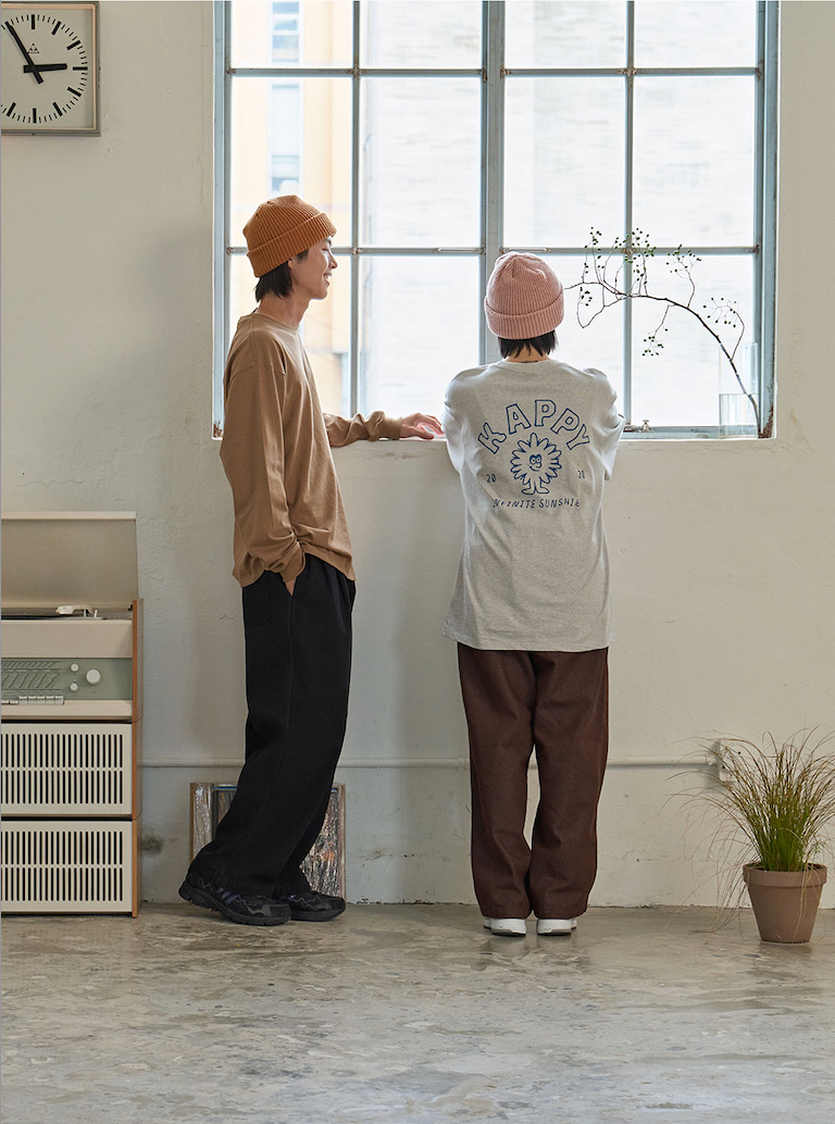 Two-tuck wide brown denim pants