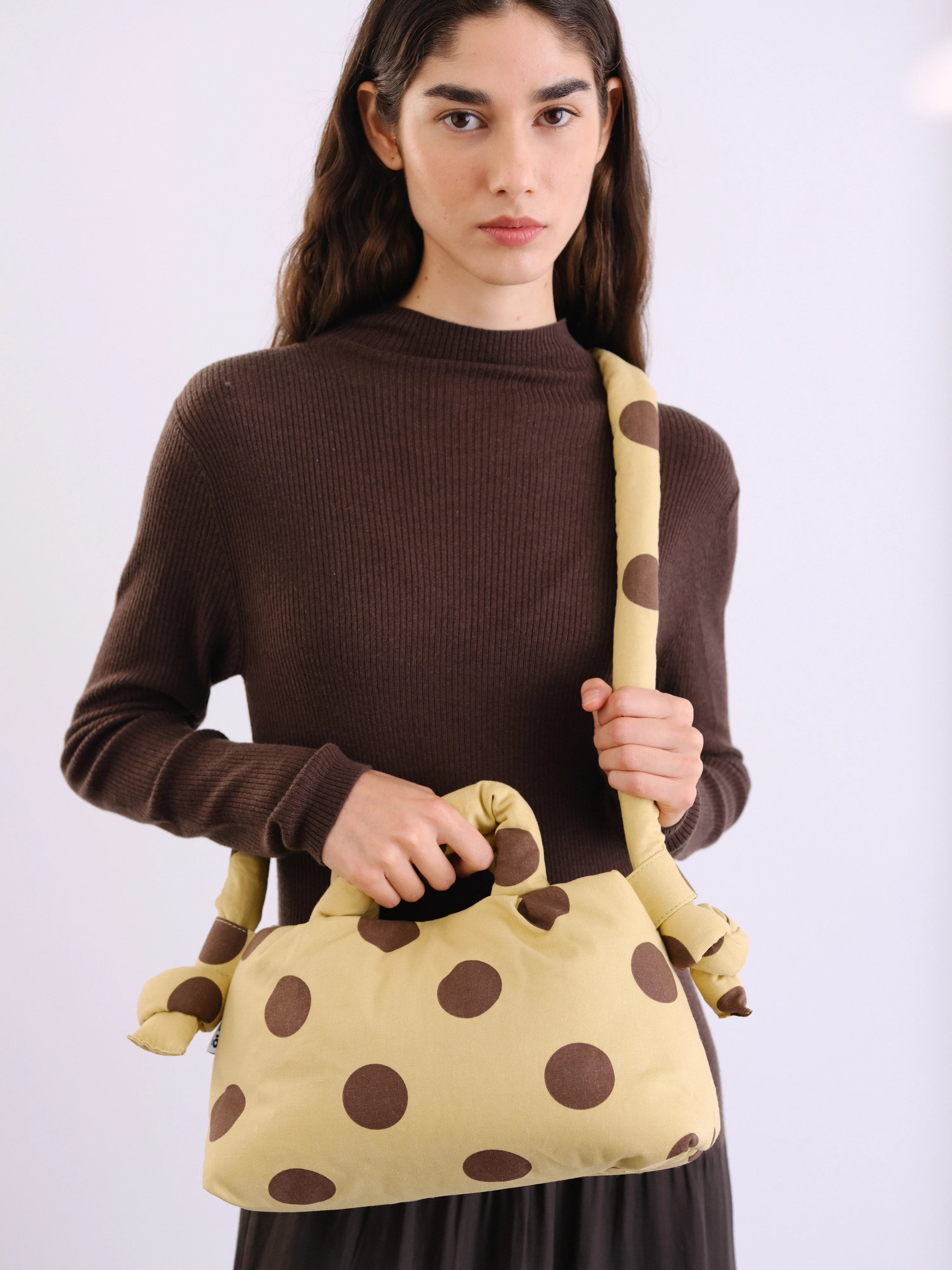 Mini Ona bag dots chocolate lime
