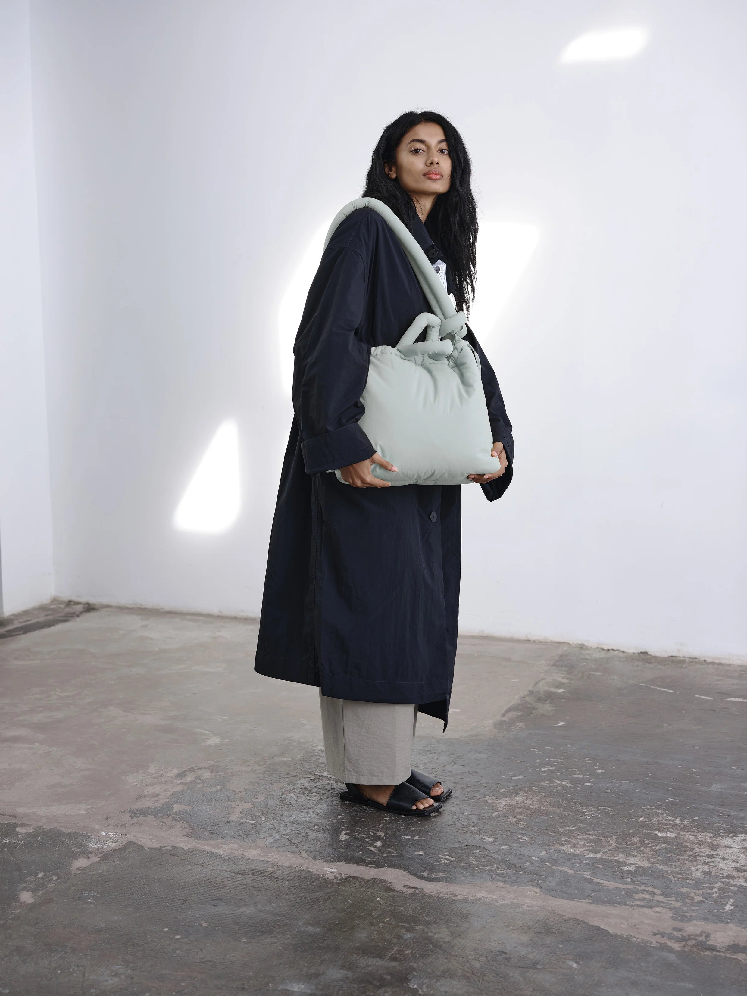 Ona soft pearl grey bag