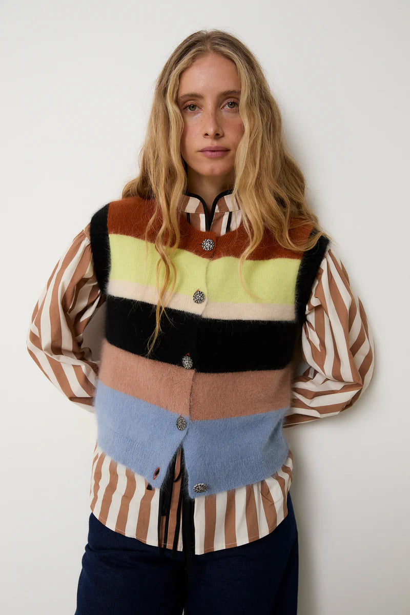 Caramel knit Nagoya vest