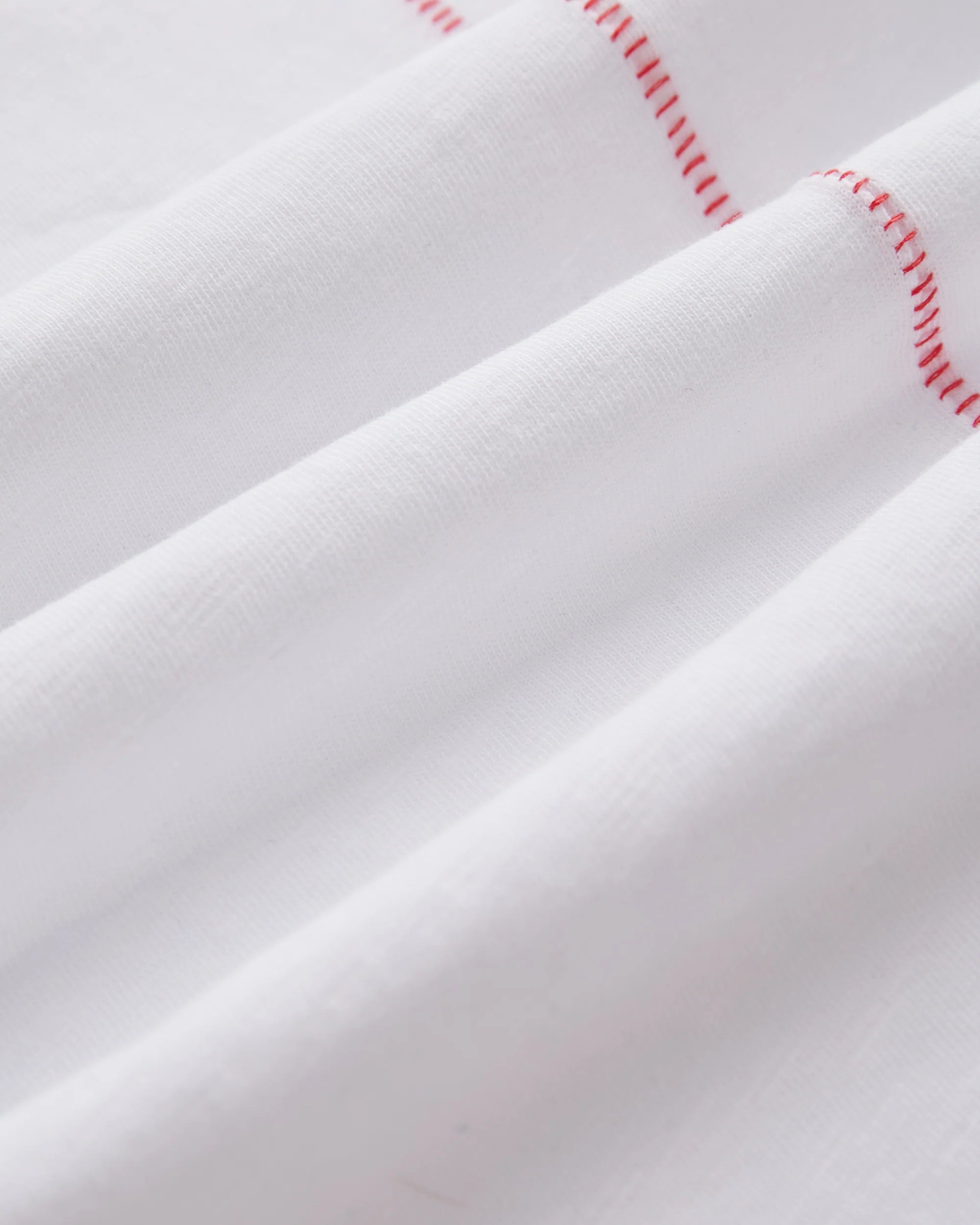 Billie T-shirt, white and red
