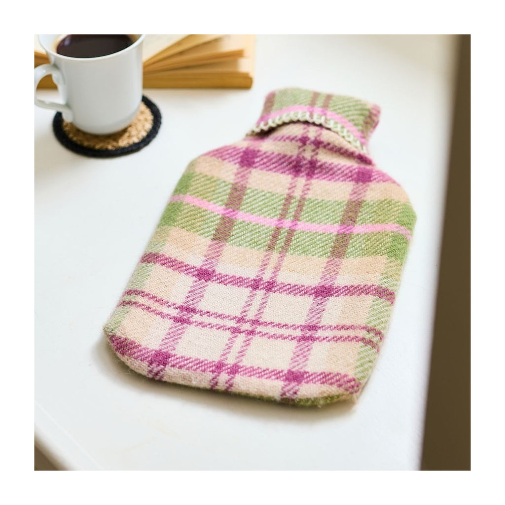Hot water bottle cover in pure virgin pink wool