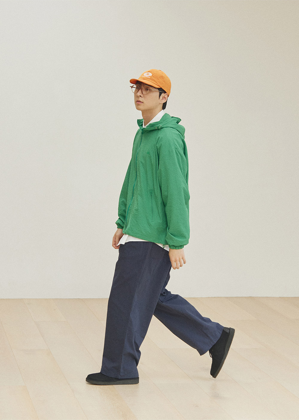 Two-tuck wide chino pants navy