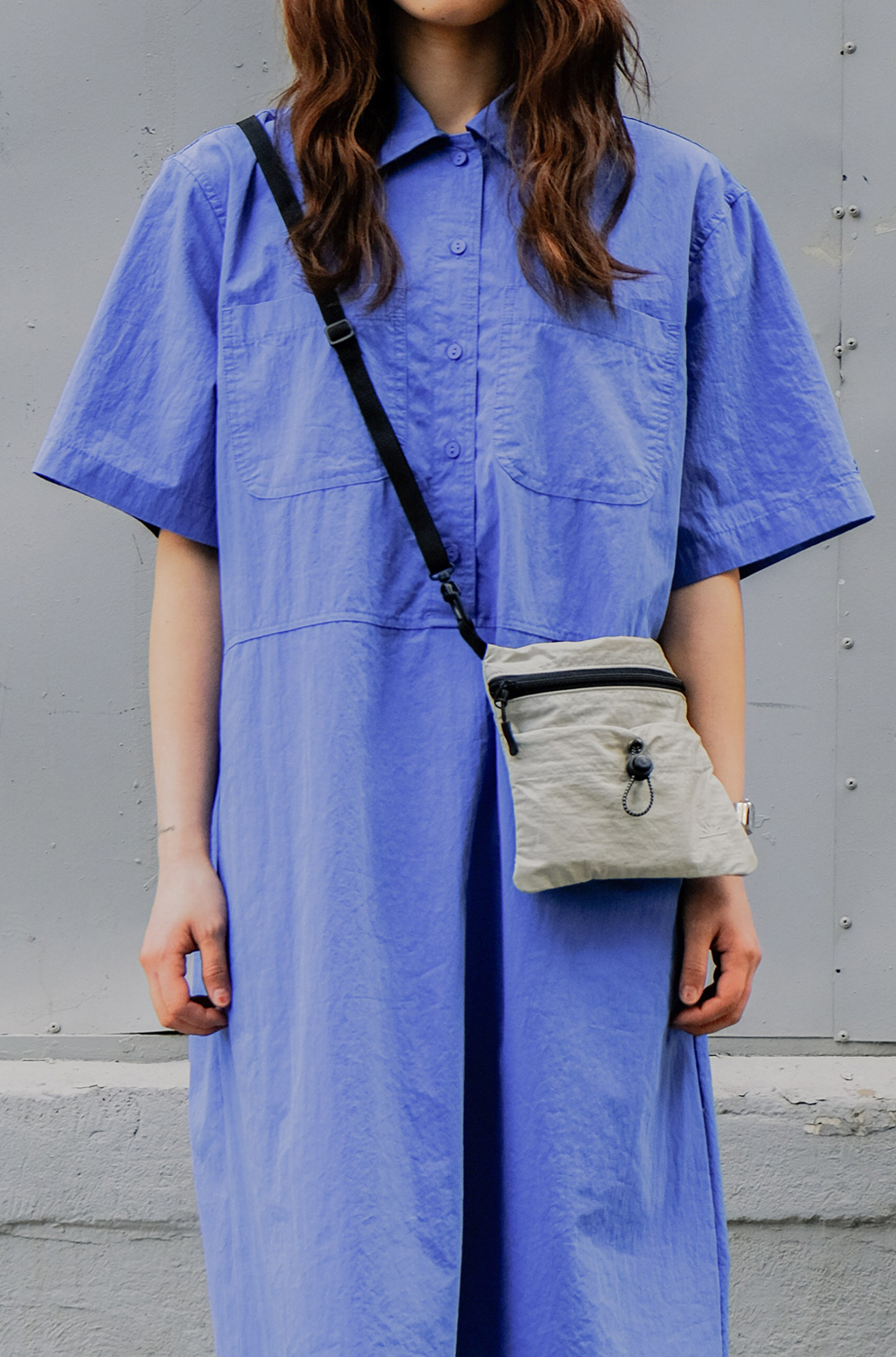 Robe chemise courte bleue à poches