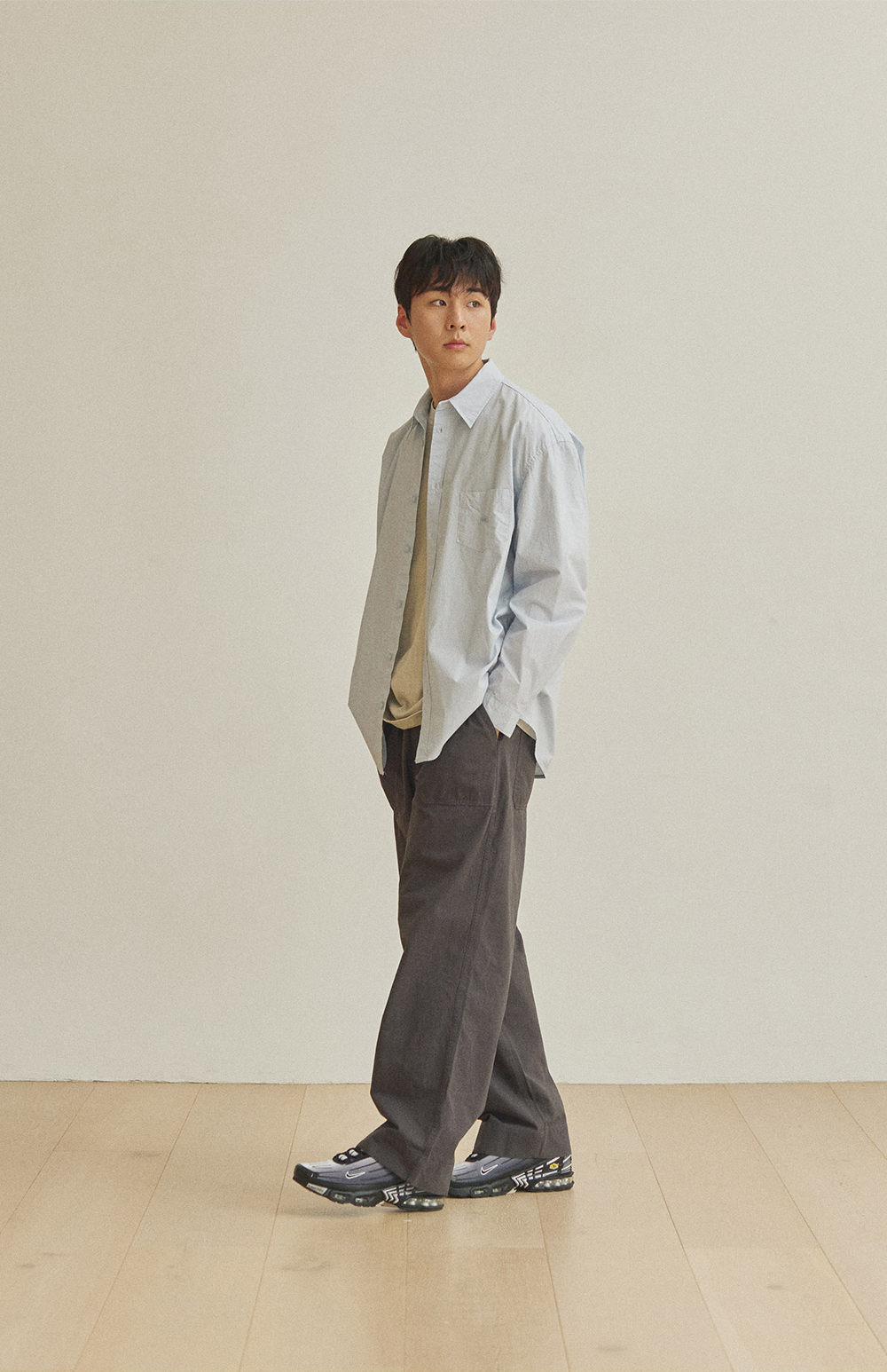 One-tuck wide fatigue pants charcoal