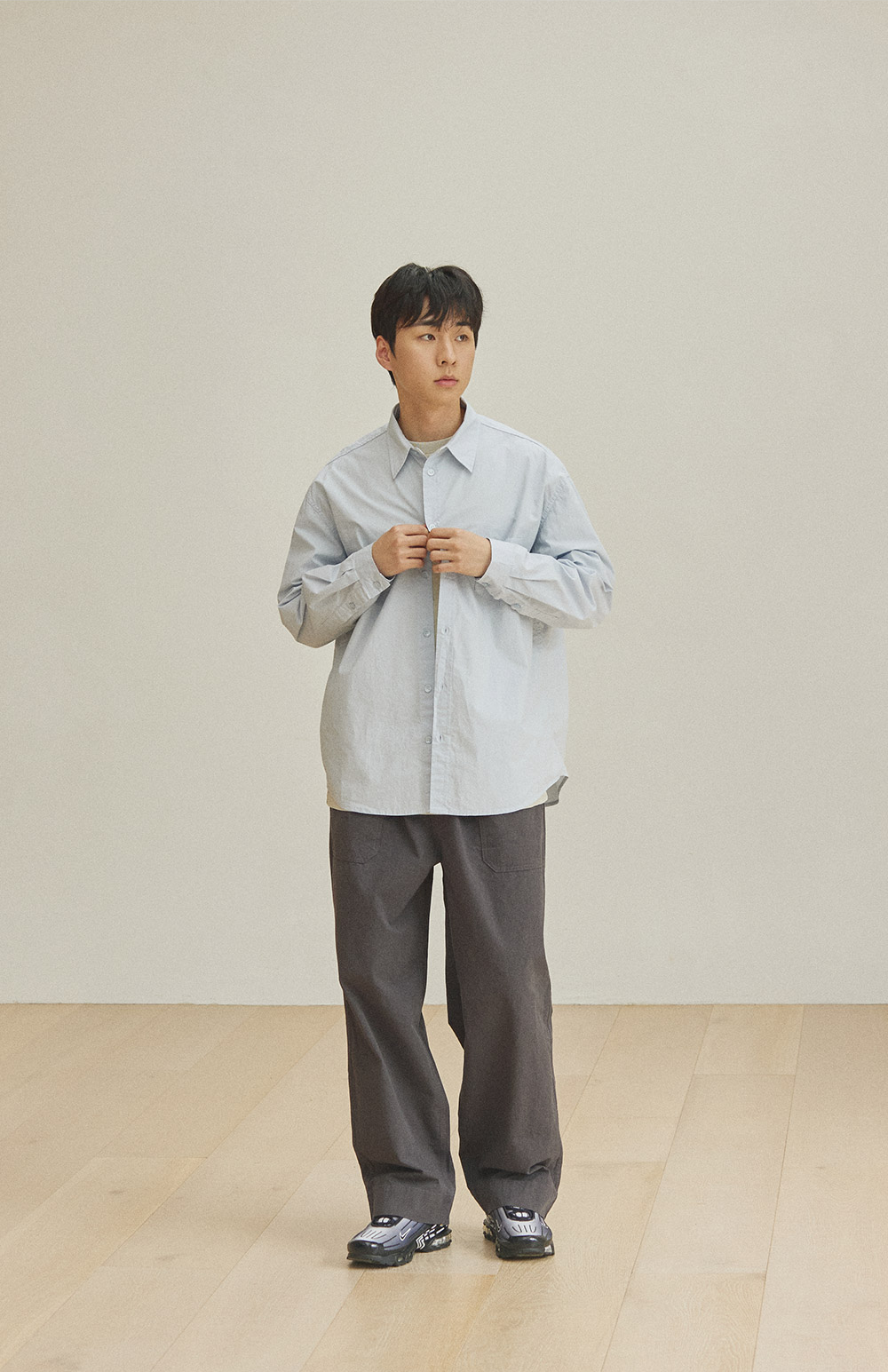 One-tuck wide fatigue pants charcoal