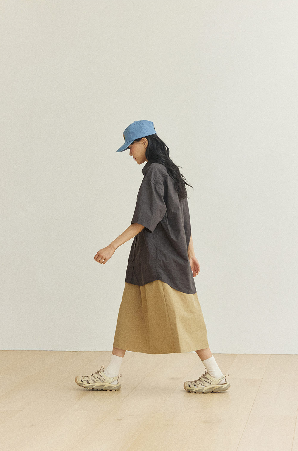 Flared beige banded skirt