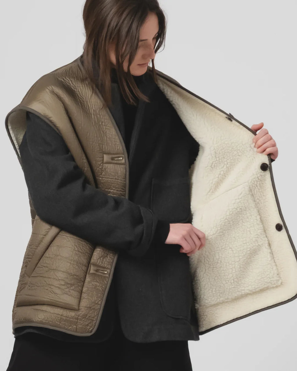 Ridge Vest Nylon Down Fossil Green / Off White